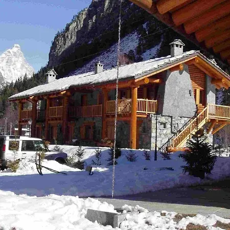 In Near Area Διαμέρισμα Antey-Saint-André