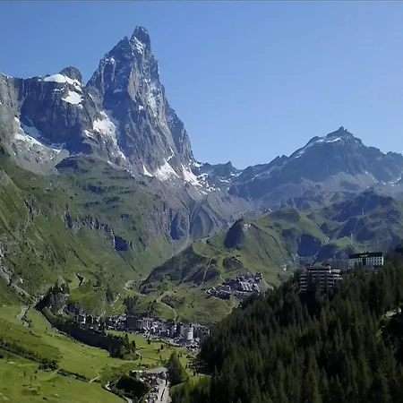 아파트 In Near Area *